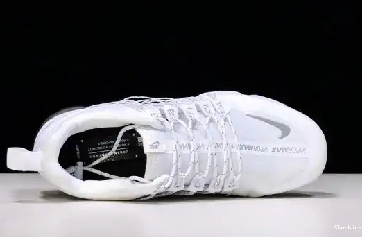 AQ8811-100 RUN WHITE VAPORMAX AIR UTILITY (W) REFLECT SILVER 0525